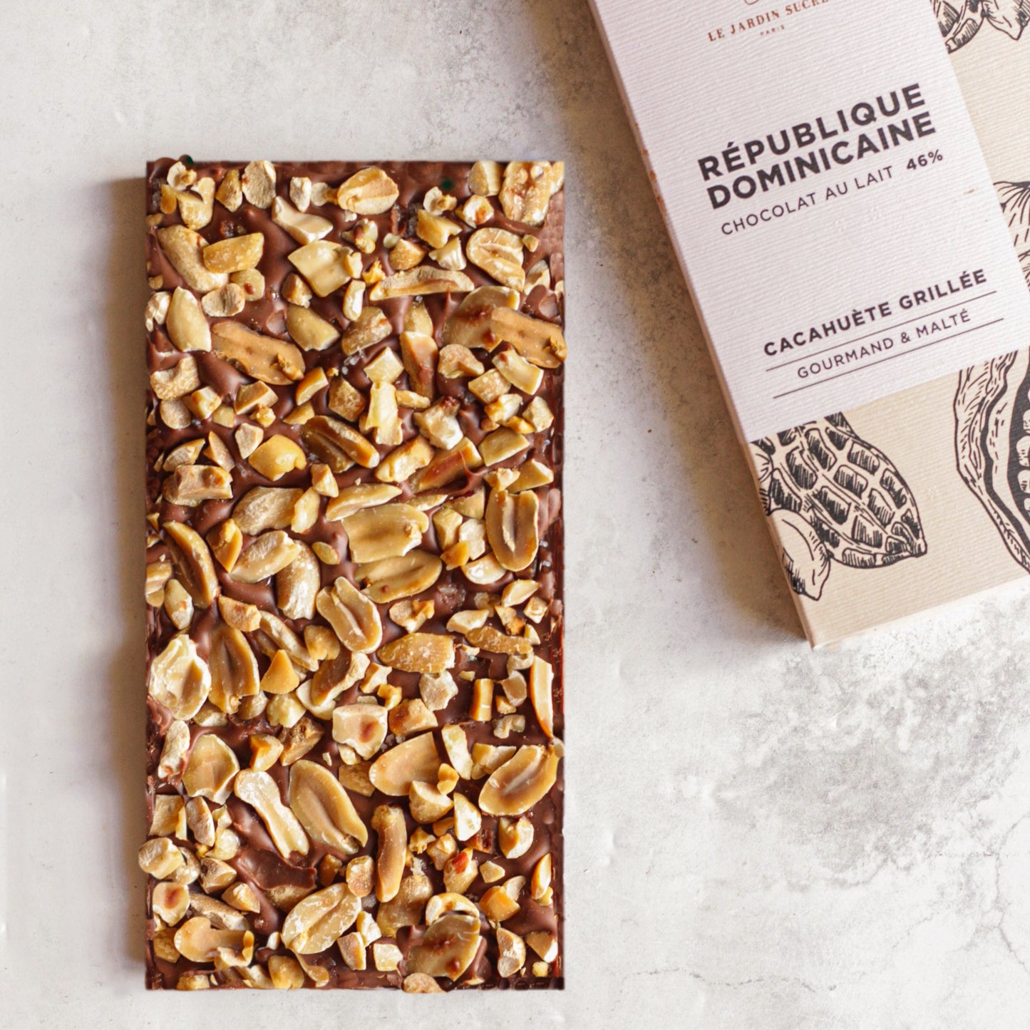 Tablette de Chocolat au lait & Cacahuète Grillées fabriquée à l'atelier de Le Jardin Sucré à Cernay-la-Ville