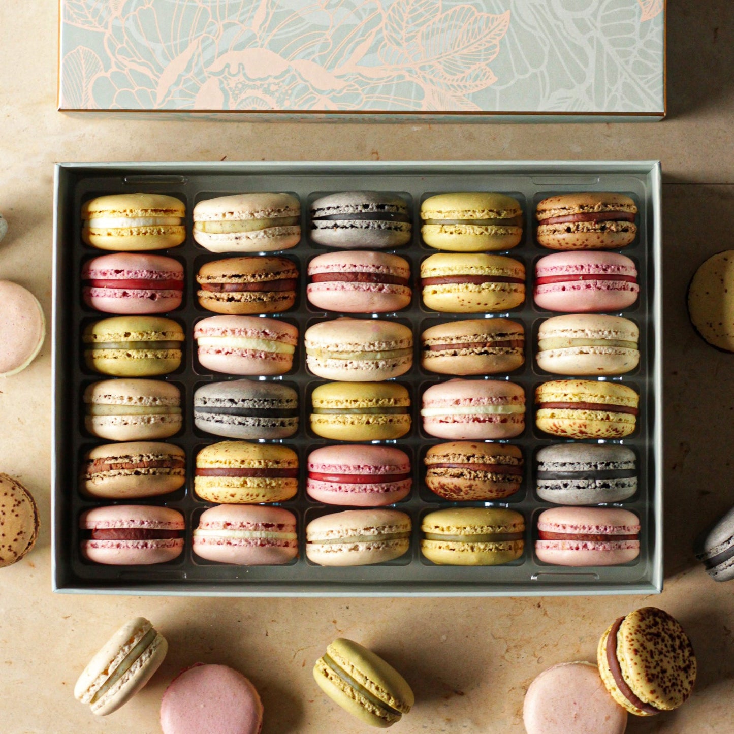 30 Macarons