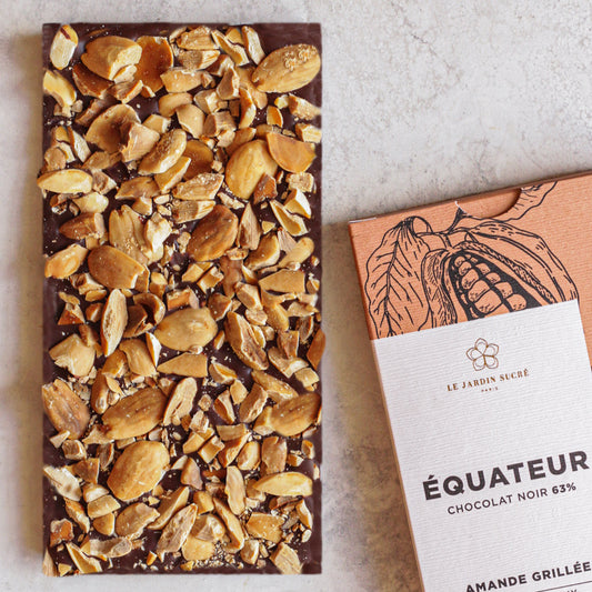 Tablette chocolat noir & amandes grillées réalisée à l'Atelier de Cernay-la-ville - Le Jardin Sucré